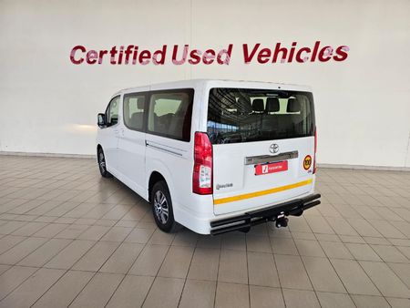 2021-Toyota-Quantum-28-GL-11-seat_8