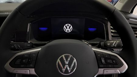 2026-Volkswagen-Polo-10-TSI-Life_8