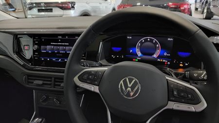 2026-Volkswagen-Polo-10-TSI-Life_10