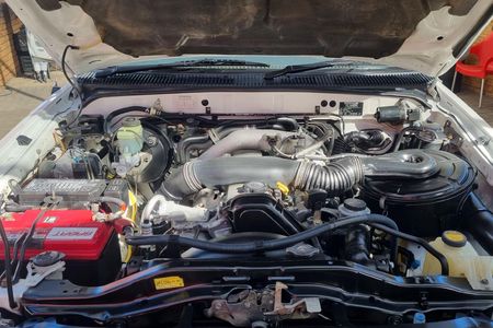 2005-Toyota-Hilux-30-KZ-TE-Raider-4x4-Double-Cab_11
