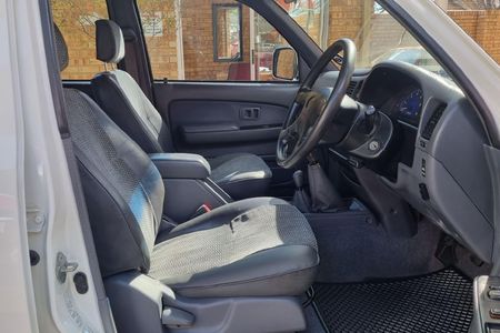 2005-Toyota-Hilux-30-KZ-TE-Raider-4x4-Double-Cab_17