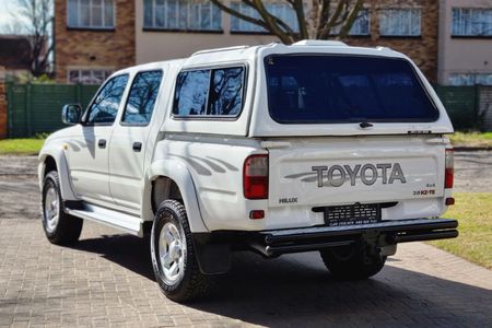 2005-Toyota-Hilux-30-KZ-TE-Raider-4x4-Double-Cab_1