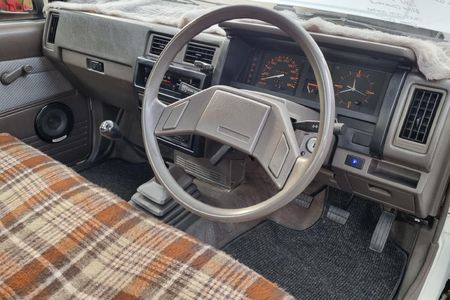 1991-Nissan-1-Tonner-18-LWB-Single-Cab_13