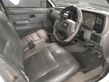 1989-Mazda-Rustler-1400_9