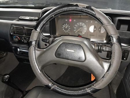 1989-Mazda-Rustler-1400_11
