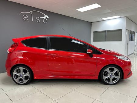 2016-Ford-Fiesta-ST-16-EcoBoost-GDTi_2