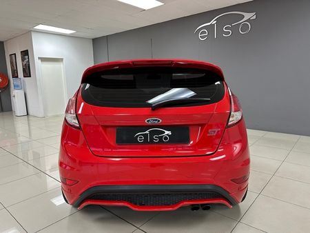 2016-Ford-Fiesta-ST-16-EcoBoost-GDTi_4