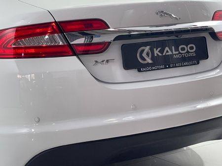 2013-Jaguar-XF-22-D-Premium-Luxury_6