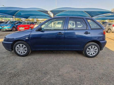 2002-Volkswagen-Polo-Playa-14-S_9