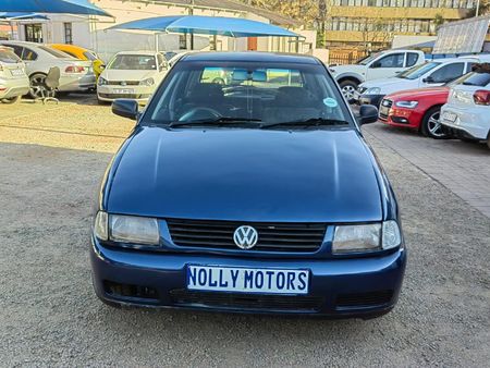 2002-Volkswagen-Polo-Playa-14-S_2