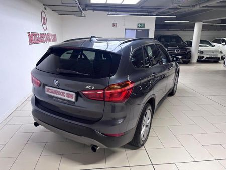 2017-BMW-X1-sDrive20d-Auto_4