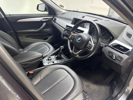 2017-BMW-X1-sDrive20d-Auto_6