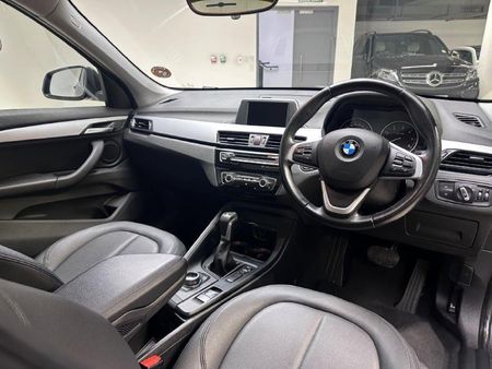 2017-BMW-X1-sDrive20d-Auto_8