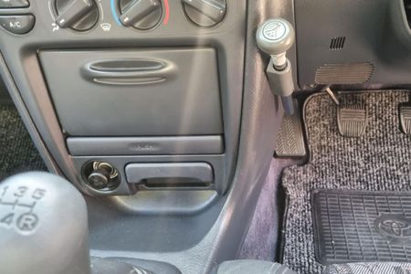 2000-Toyota-Corolla-180i-GLE_20