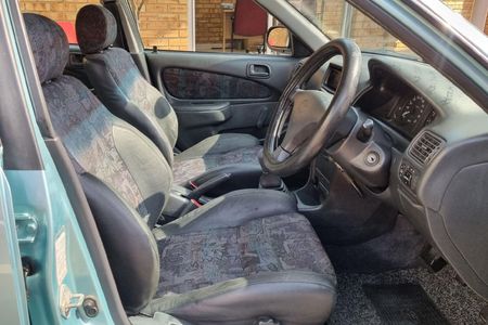 2000-Toyota-Corolla-180i-GLE_21