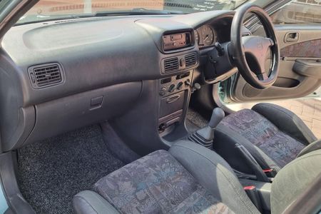 2000-Toyota-Corolla-180i-GLE_24