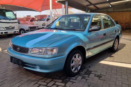 2000-Toyota-Corolla-180i-GLE_4