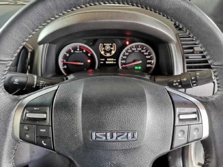 2021-Isuzu-D-Max-300-LX-Auto-Double-Cab_13