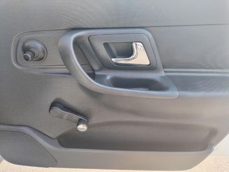 2002-Volkswagen-Polo-Playa-14-S_9