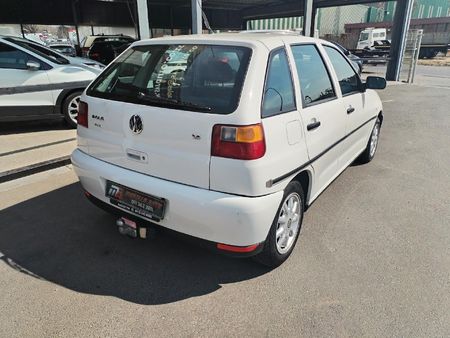 2002-Volkswagen-Polo-Playa-14-S_3