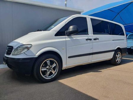 2005-Mercedes-Benz-Vito-115-CDI-CrewBus_1