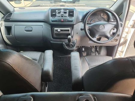 2005-Mercedes-Benz-Vito-115-CDI-CrewBus_3