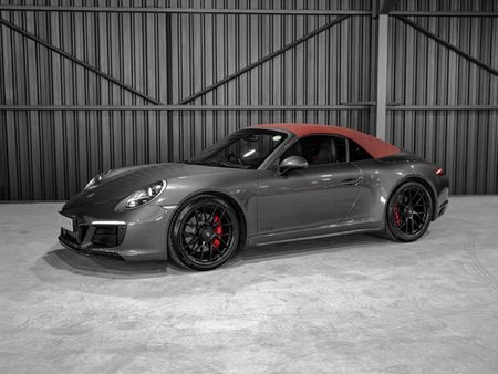 2017-Porsche-911-Carrera-GTS-Cabriolet-Auto_0