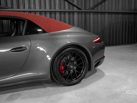 2017-Porsche-911-Carrera-GTS-Cabriolet-Auto_15