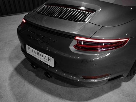 2017-Porsche-911-Carrera-GTS-Cabriolet-Auto_18
