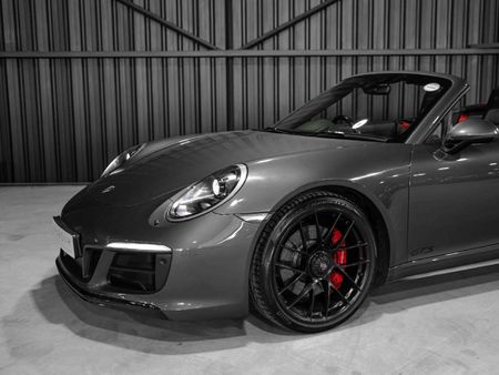 2017-Porsche-911-Carrera-GTS-Cabriolet-Auto_3