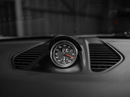 2017-Porsche-911-Carrera-GTS-Cabriolet-Auto_7