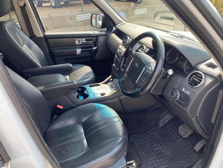 2014-Land-Rover-Discovery-4-30-TD-SD-V6-SE_11