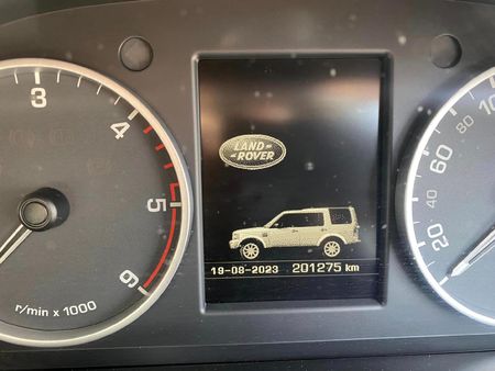 2014-Land-Rover-Discovery-4-30-TD-SD-V6-SE_12