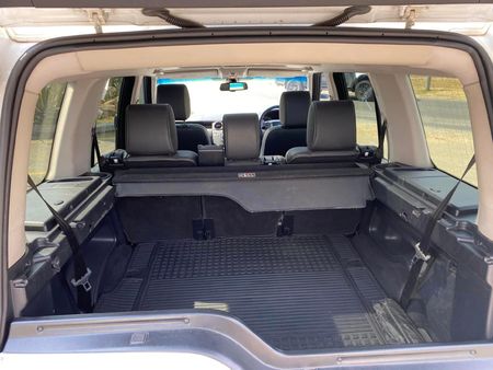 2014-Land-Rover-Discovery-4-30-TD-SD-V6-SE_8