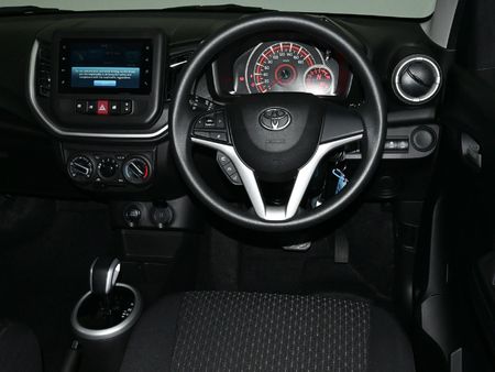2023-Toyota-Vitz-10-XR-AMT_12