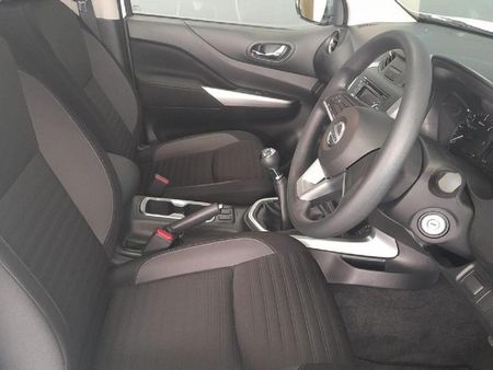 2024-Nissan-Navara-25-DDTi-SE-4X4-Single-Cab_7