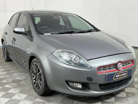 2012-Fiat-Bravo-14-T-Jet-Sport_14