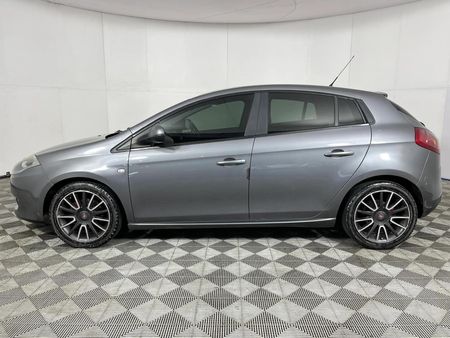 2012-Fiat-Bravo-14-T-Jet-Sport_17