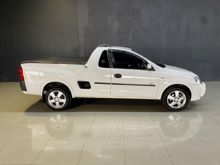2010-Opel-Corsa-Utility-18-Sport_13