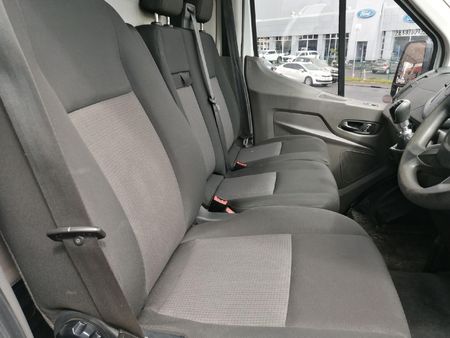 2020-Ford-Transit-22-TDCi-ELWB-114KW-FC-PV_4