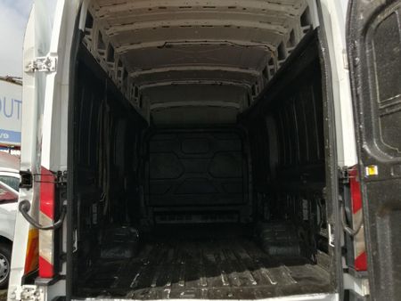 2020-Ford-Transit-22-TDCi-ELWB-114KW-FC-PV_8