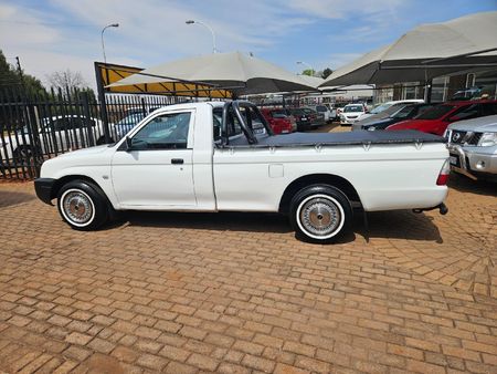 2006-Mitsubishi-Colt-2000-LWB-Single-Cab_6