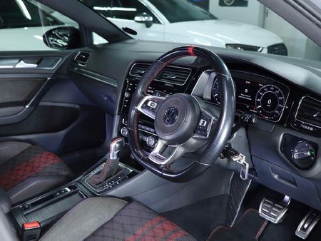 2020-Volkswagen-Golf-VII-GTI-20-TSI-Auto-TCR_11