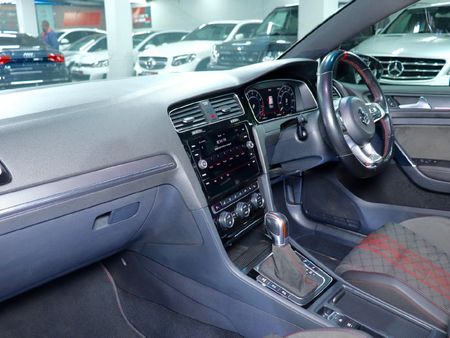 2020-Volkswagen-Golf-VII-GTI-20-TSI-Auto-TCR_15