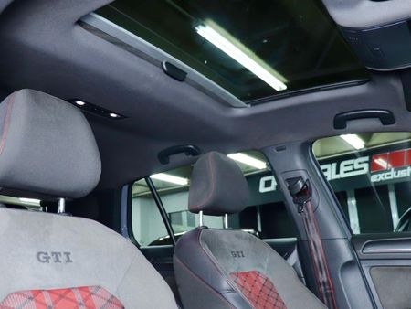 2020-Volkswagen-Golf-VII-GTI-20-TSI-Auto-TCR_17