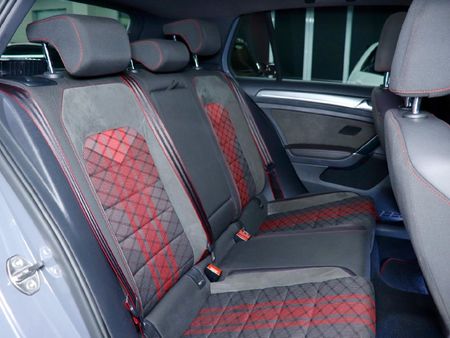 2020-Volkswagen-Golf-VII-GTI-20-TSI-Auto-TCR_20
