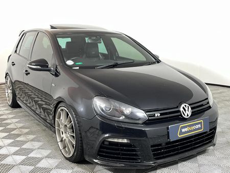 2012-Volkswagen-Golf-VI-20-TSI-R-Auto_14