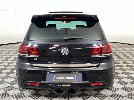 2012-Volkswagen-Golf-VI-20-TSI-R-Auto_16