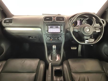 2012-Volkswagen-Golf-VI-20-TSI-R-Auto_1