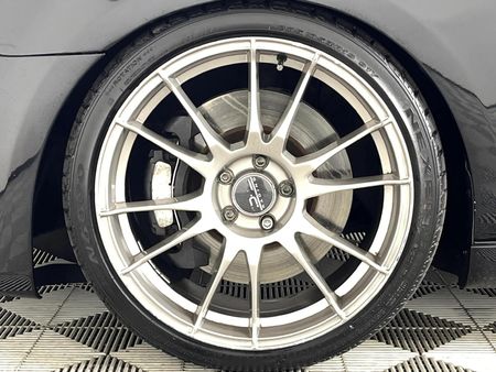 2012-Volkswagen-Golf-VI-20-TSI-R-Auto_4
